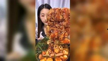 娱乐吃瓜酱石头